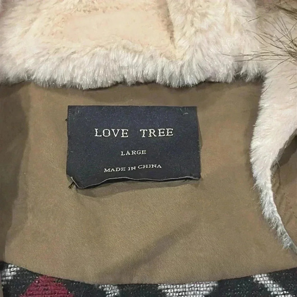 Large LOVE TREE Military Green Hooded Fur Coat - Picture 3 of 12